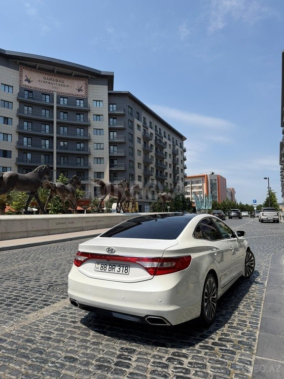 Hyundai Grandeur
