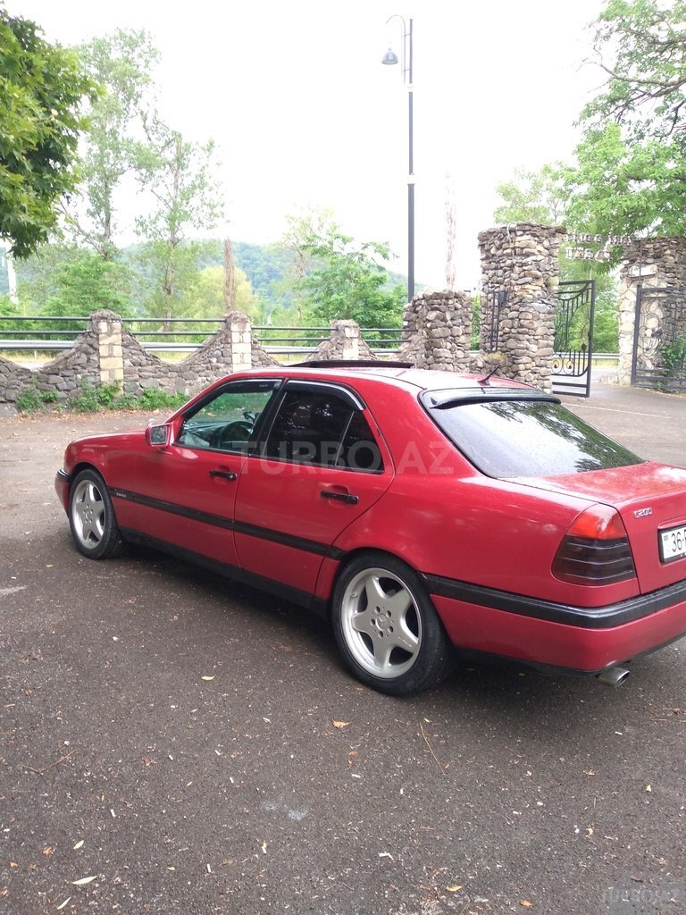Mercedes C 180