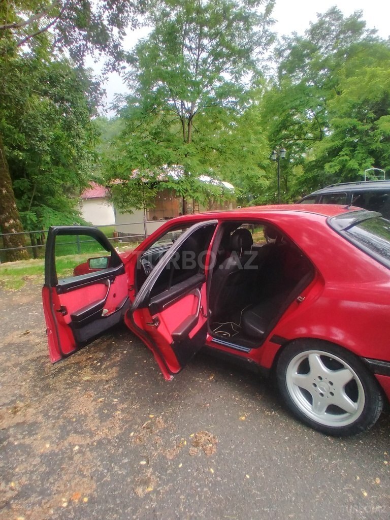 Mercedes C 180