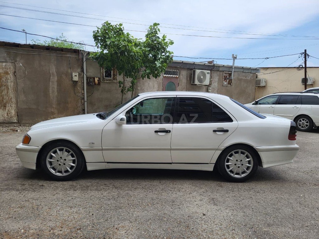 Mercedes C 220