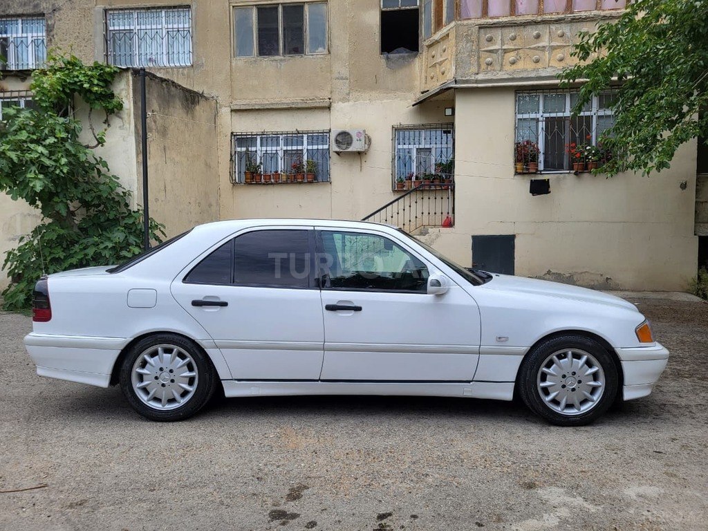Mercedes C 220