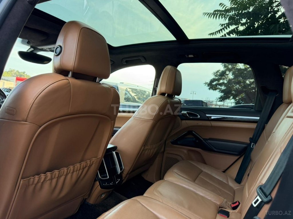 Porsche Cayenne Turbo S