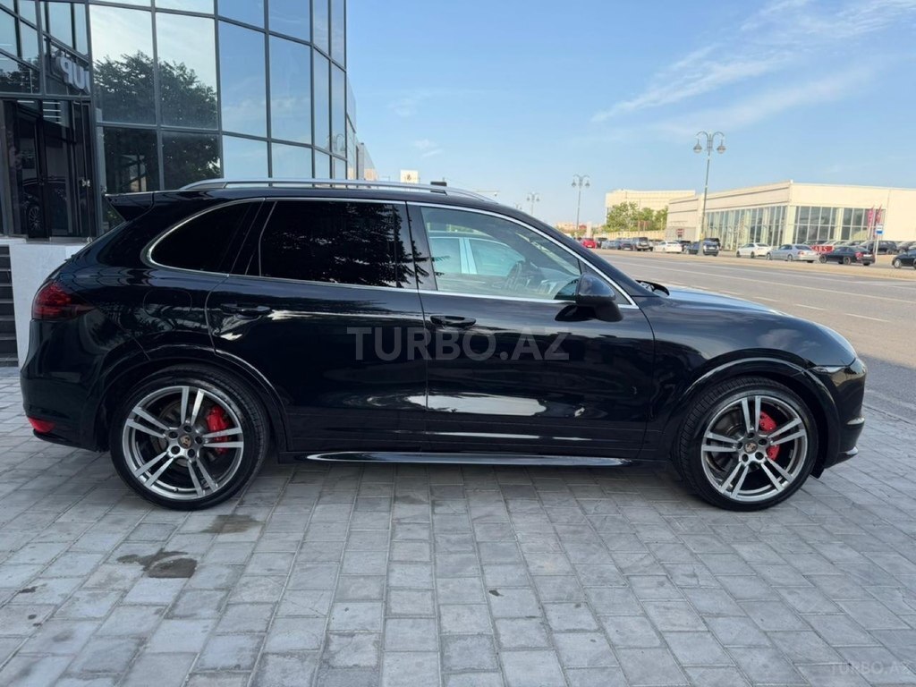 Porsche Cayenne Turbo S