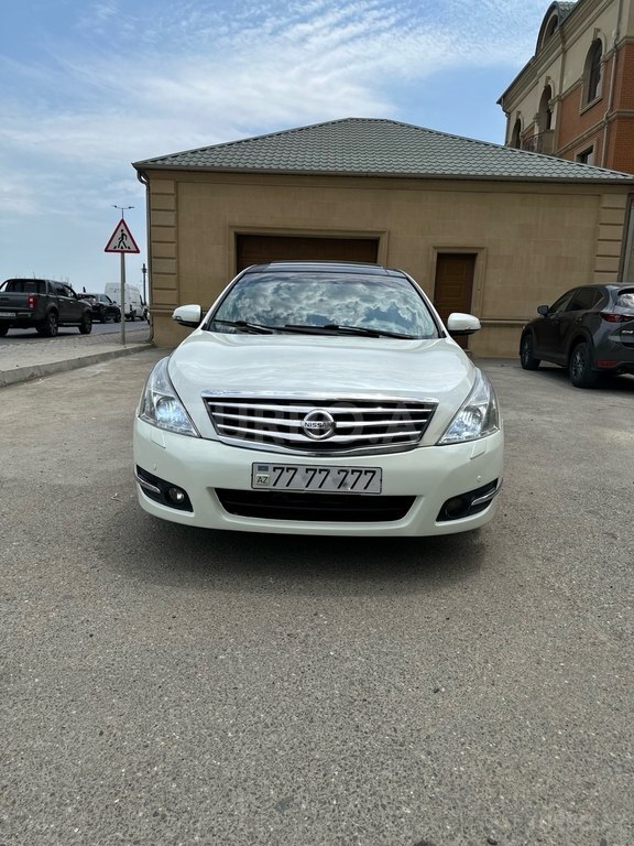 Nissan Teana
