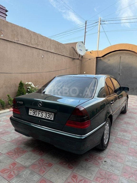 Mercedes C 180