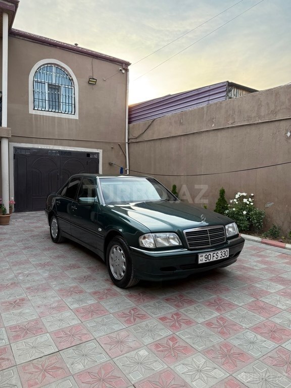 Mercedes C 180