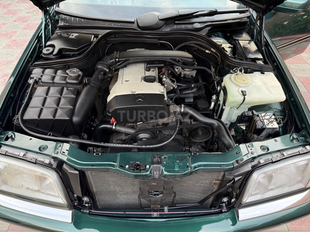 Mercedes C 180