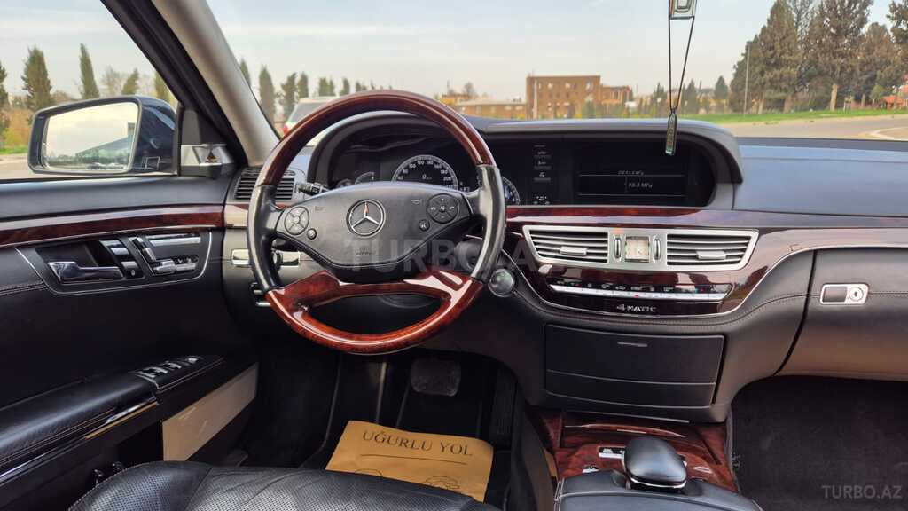 Mercedes S 500 4MATIC