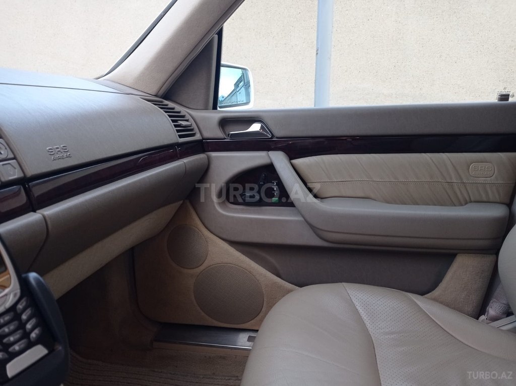 Mercedes S 320