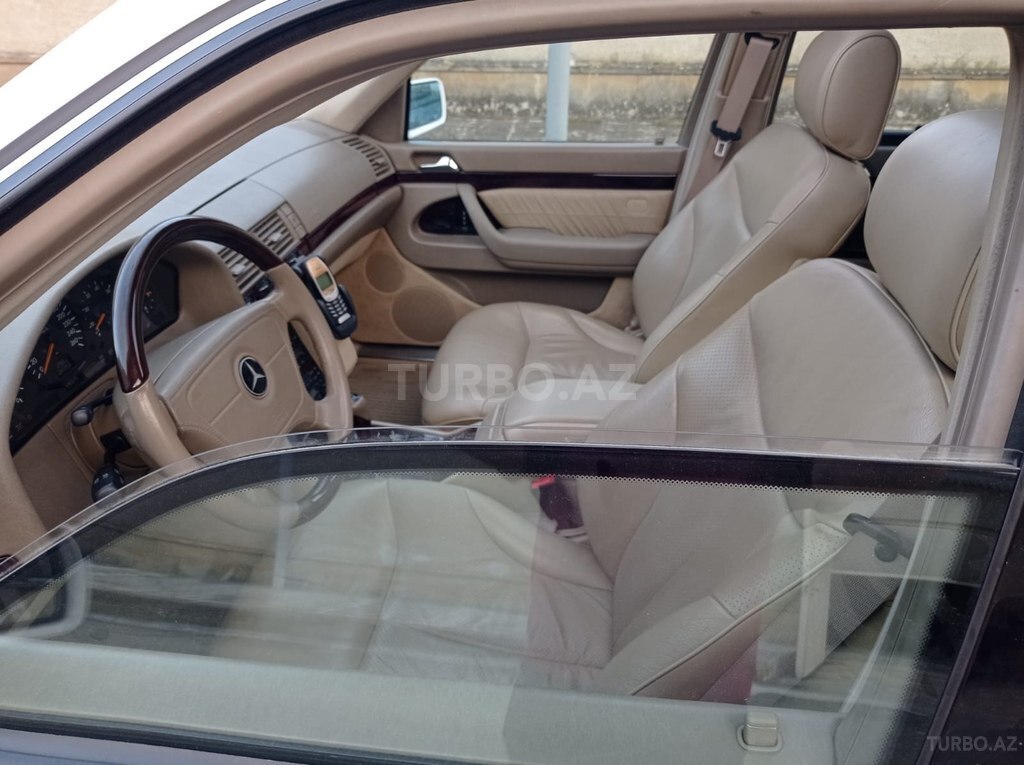 Mercedes S 320