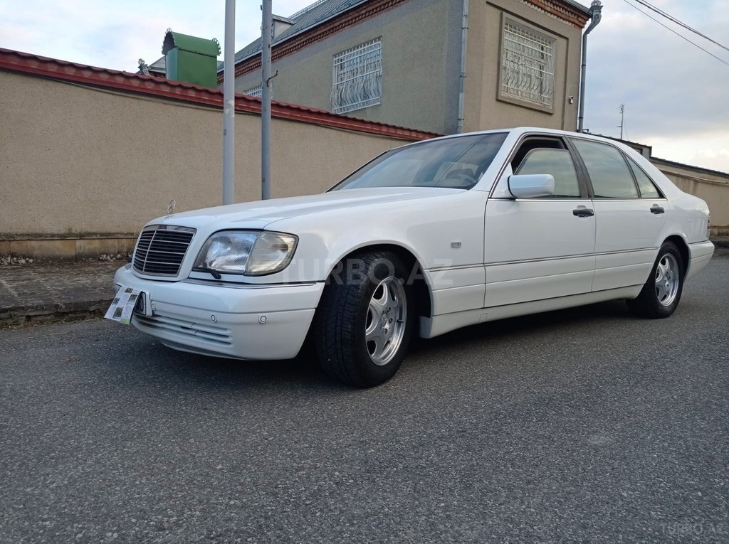 Mercedes S 320
