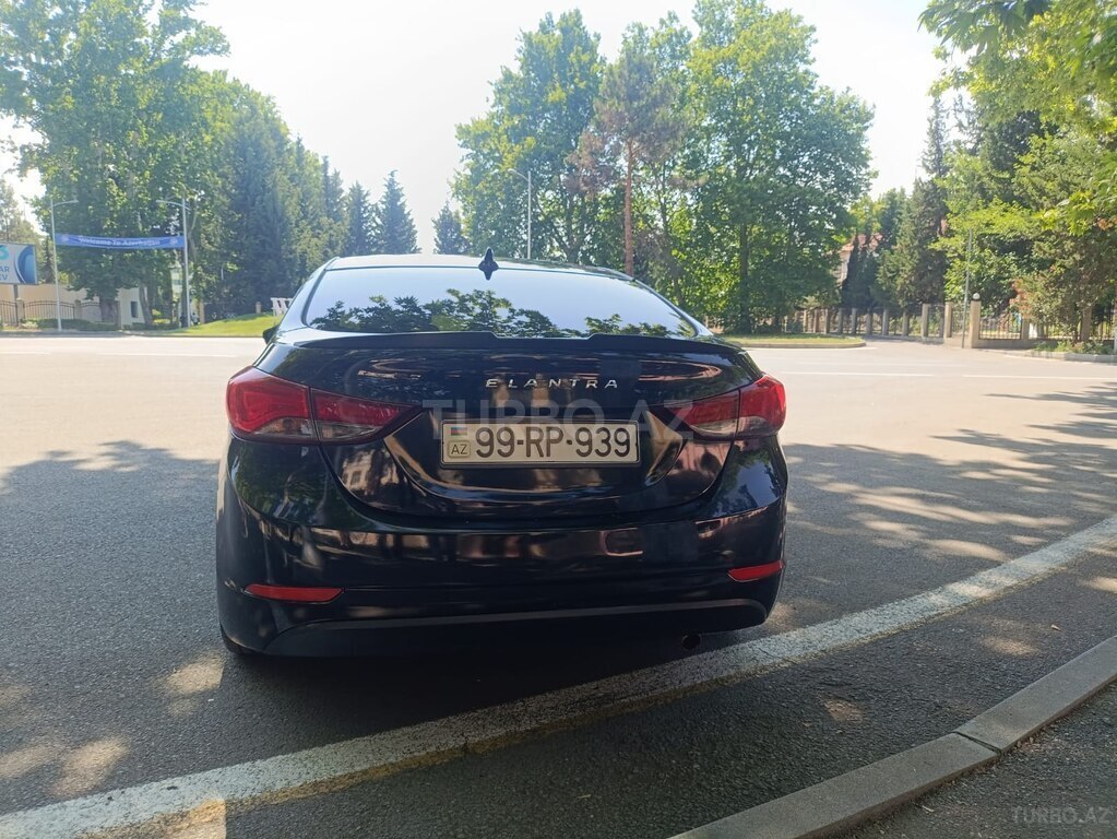 Hyundai Elantra
