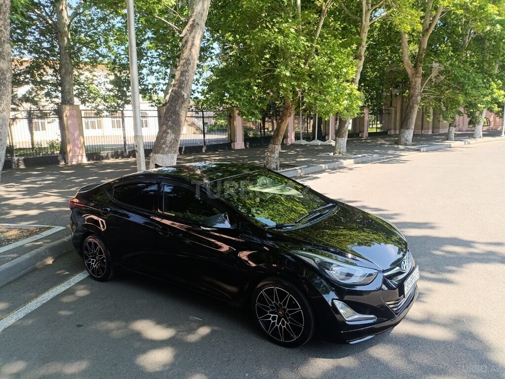 Hyundai Elantra