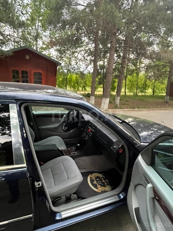 Mercedes C 200