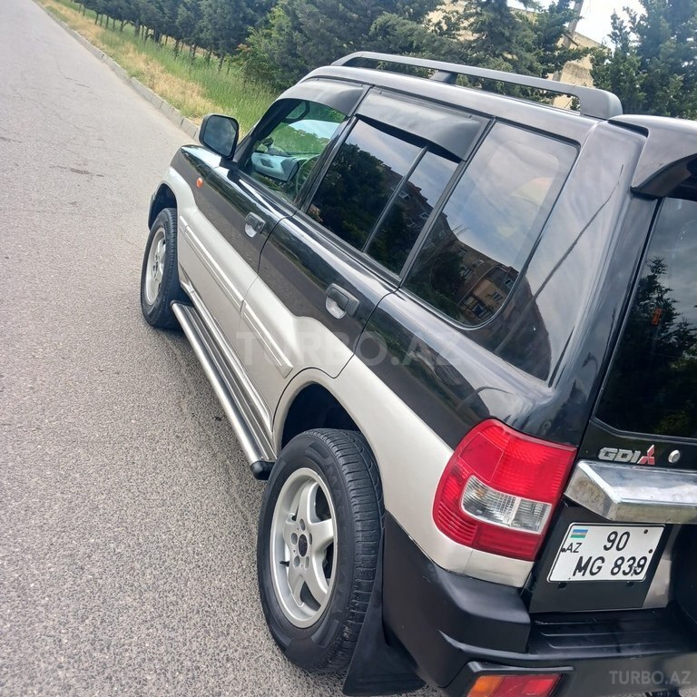Mitsubishi Pajero io