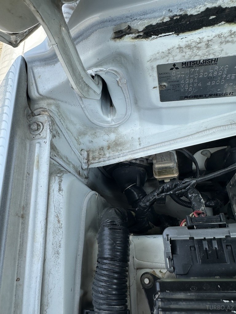 Mitsubishi Pajero io