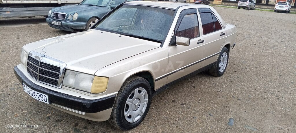 Mercedes 190