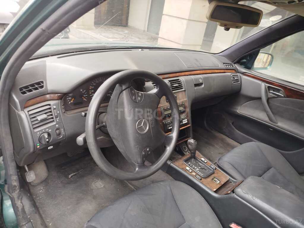 Mercedes E 280 4MATIC