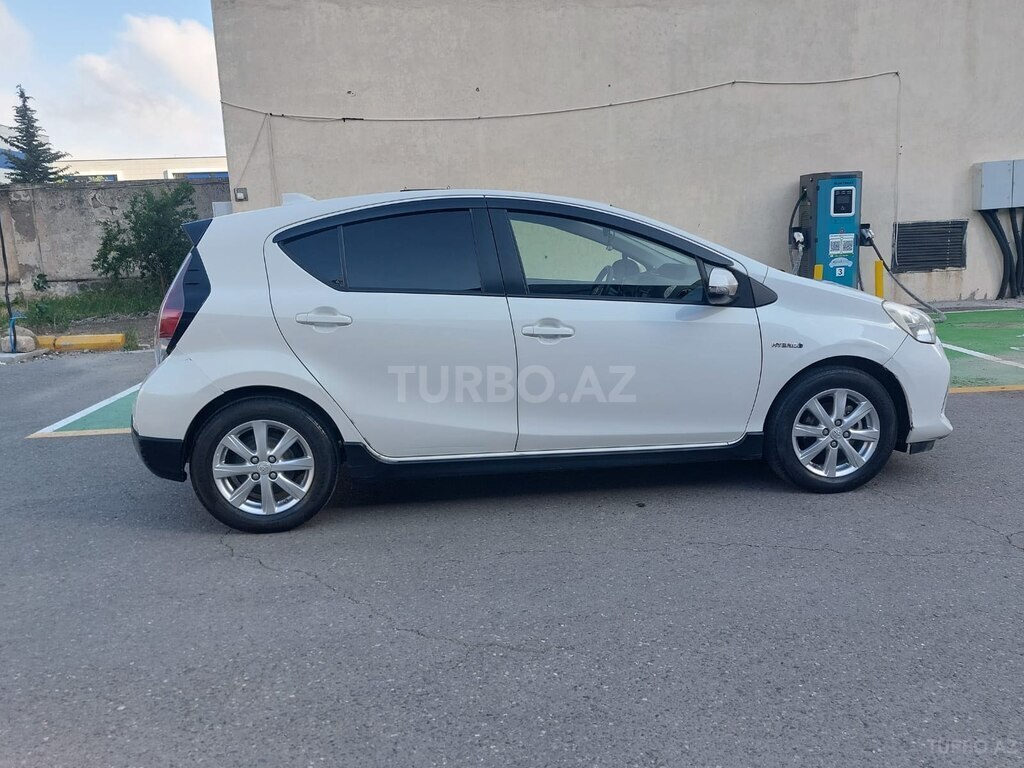 Toyota Prius C