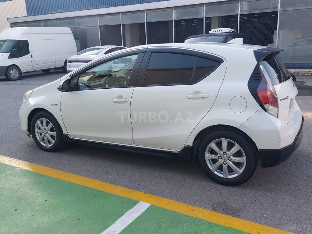 Toyota Prius C