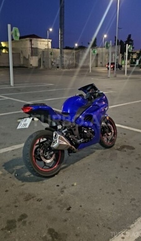 C.Moto CM400R-F8