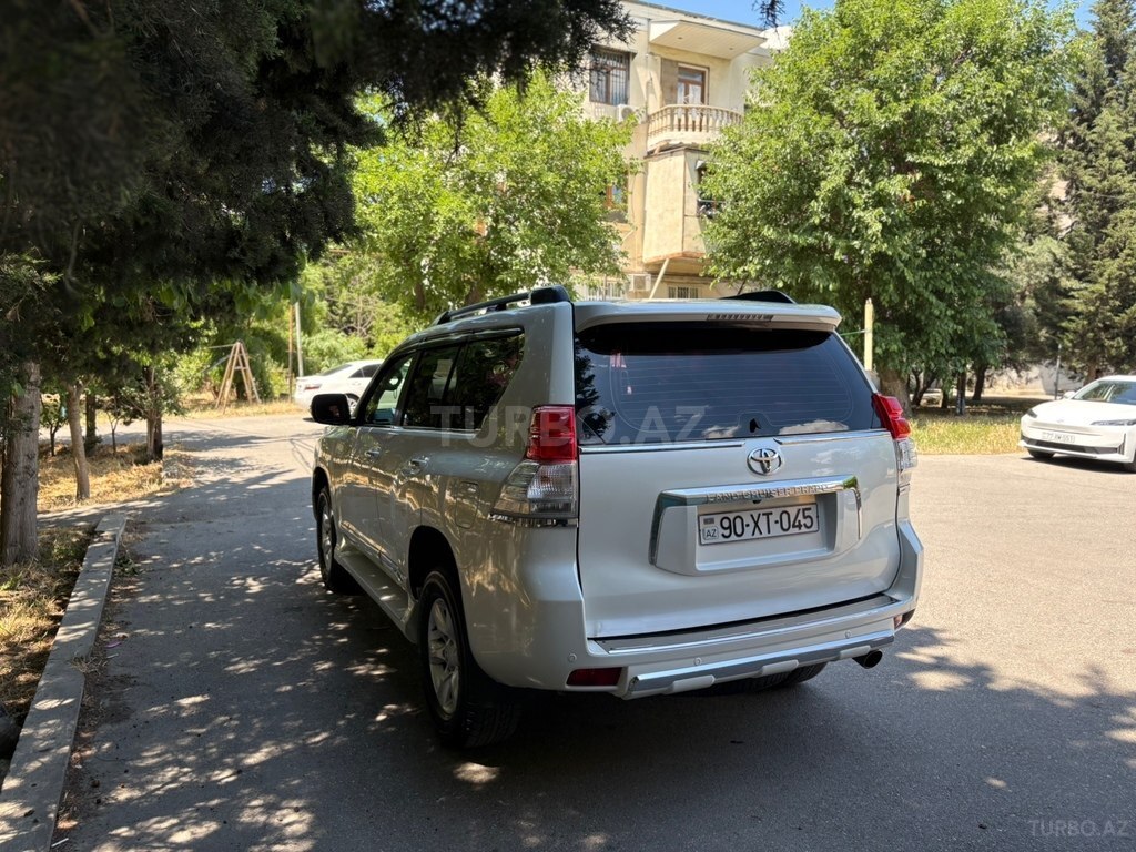 Toyota Land Cruiser Prado