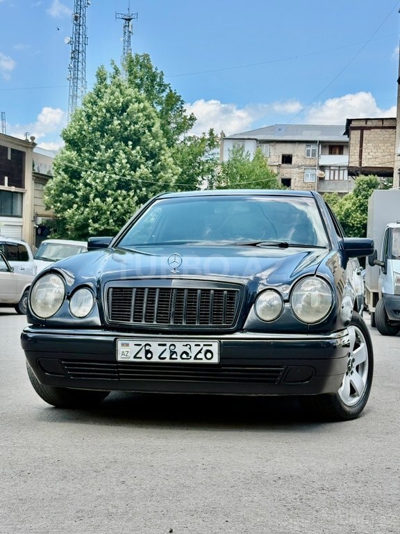 Mercedes E 290