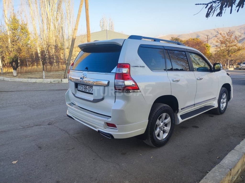 Toyota Land Cruiser Prado