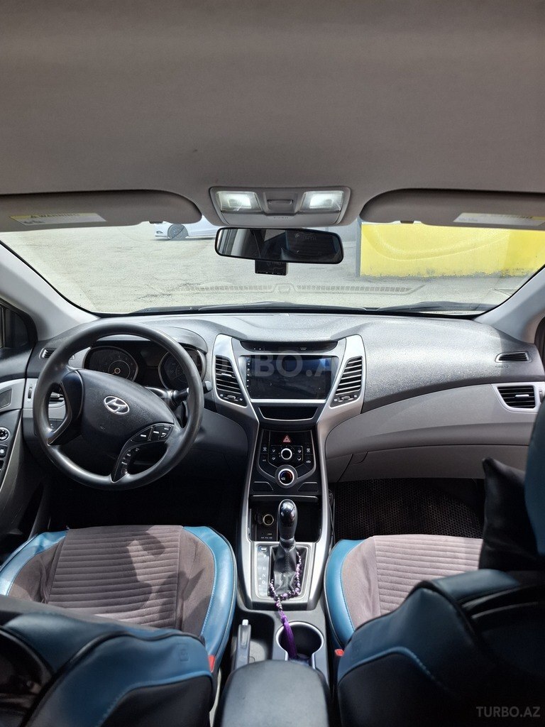 Hyundai Elantra