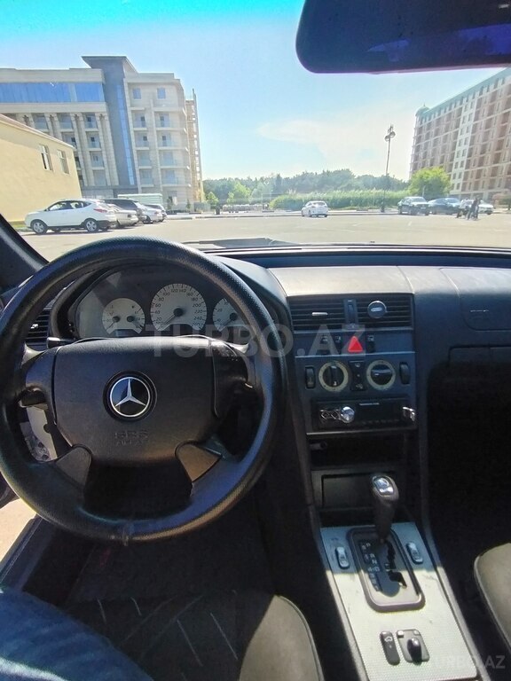 Mercedes C 240