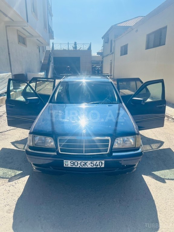 Mercedes C 240