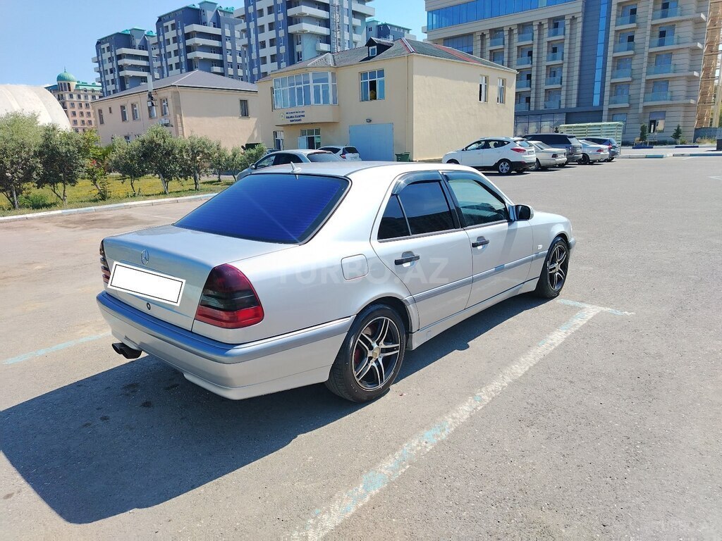 Mercedes C 240