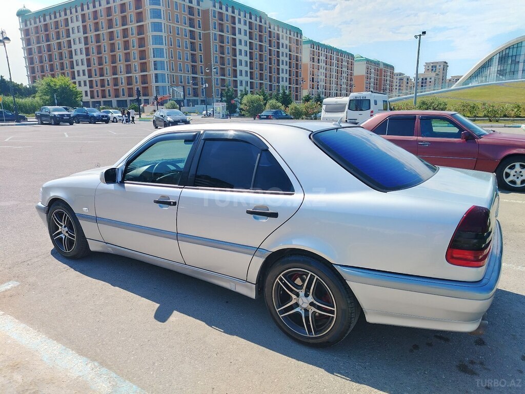 Mercedes C 240