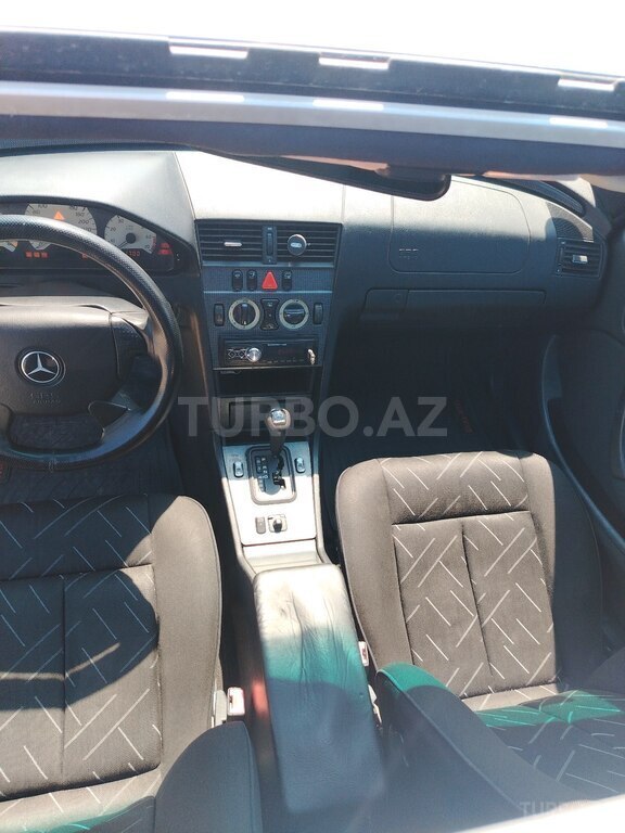 Mercedes C 240