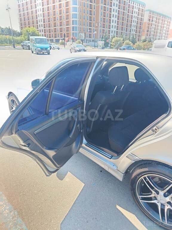 Mercedes C 240