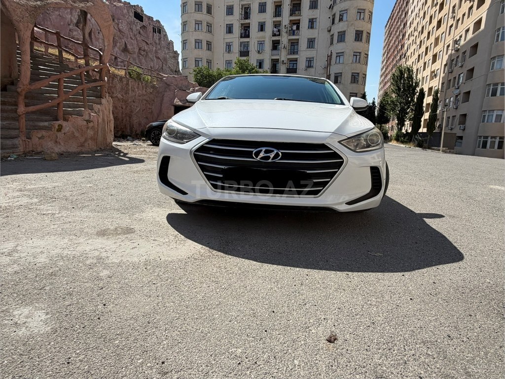Hyundai Elantra