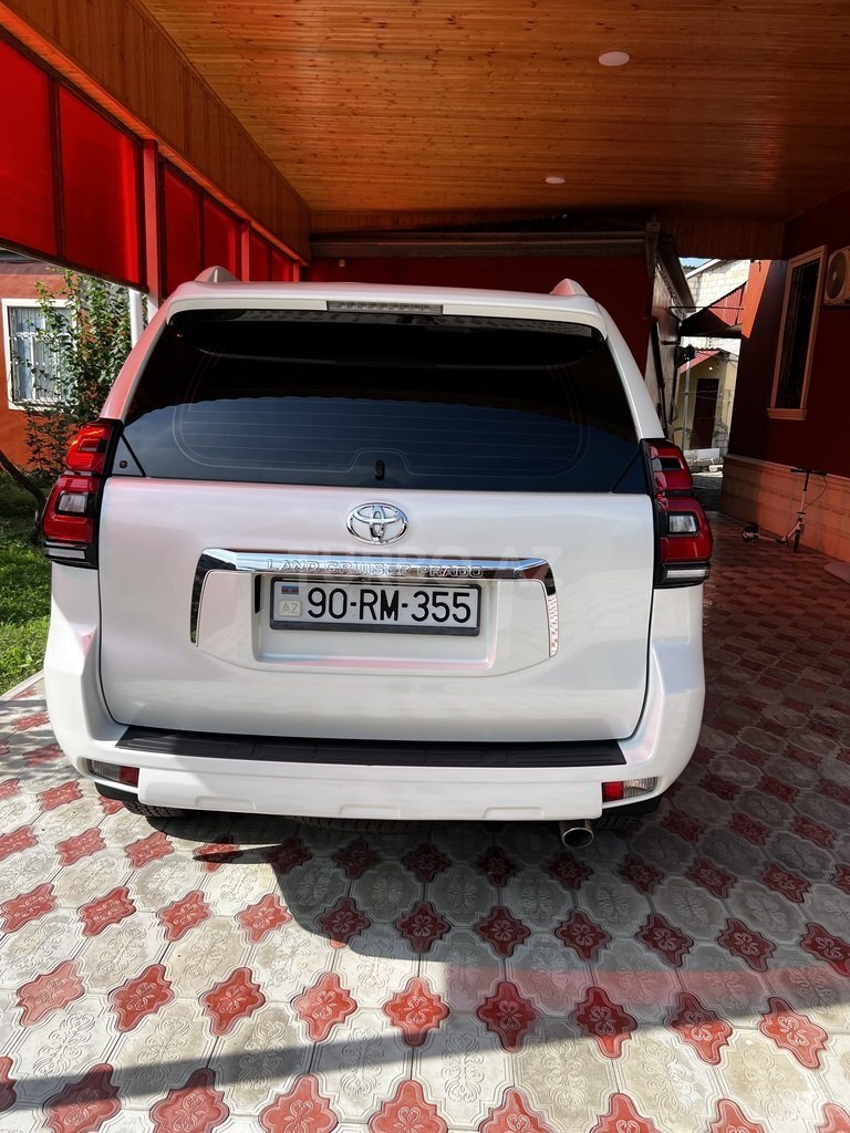 Toyota Land Cruiser Prado