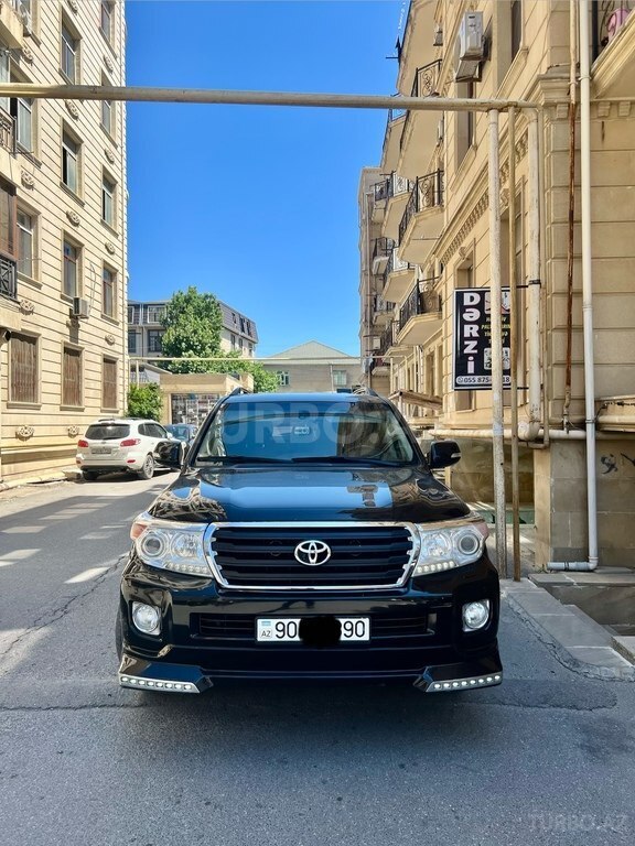 Toyota Land Cruiser