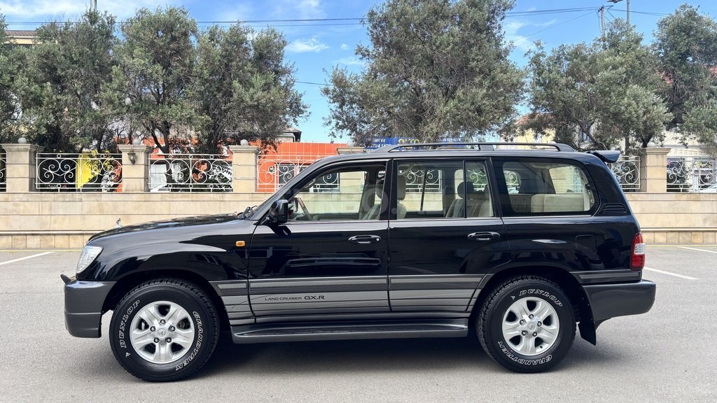 Toyota Land Cruiser
