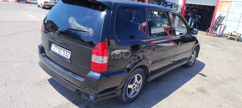 Mitsubishi Chariot Grandis