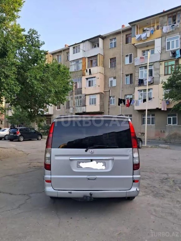Mercedes Viano
