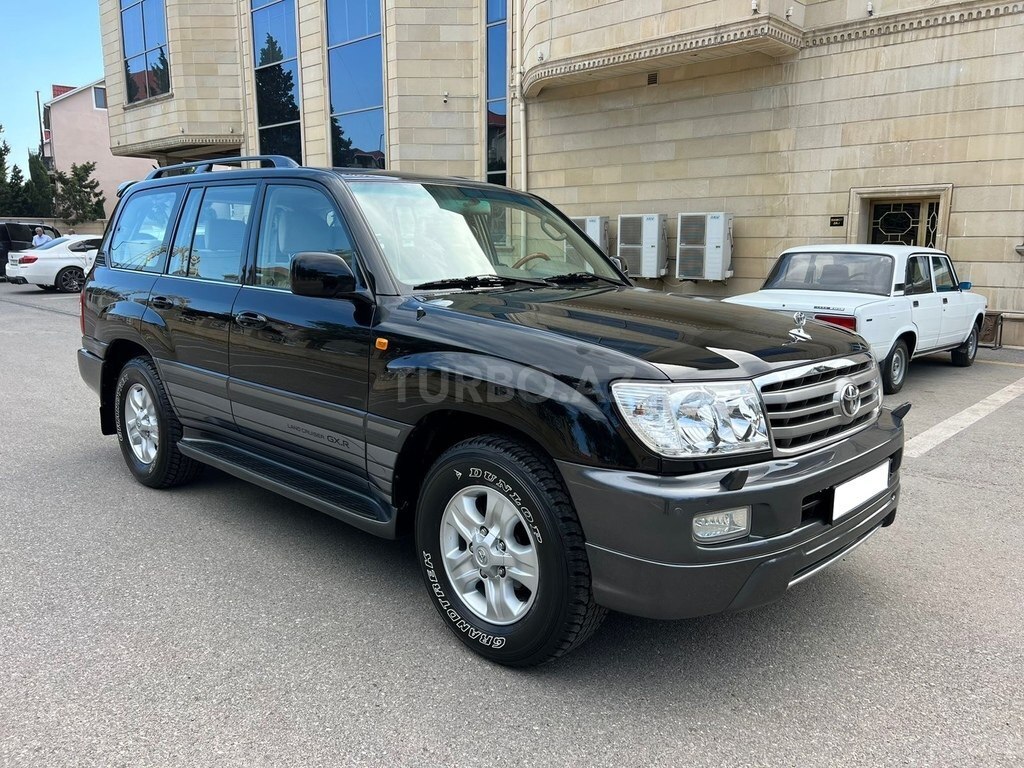 Toyota Land Cruiser