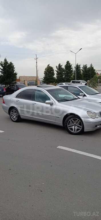 Mercedes C 240