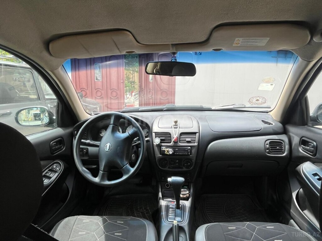 Nissan Sunny