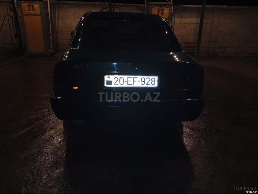 Mercedes C 200