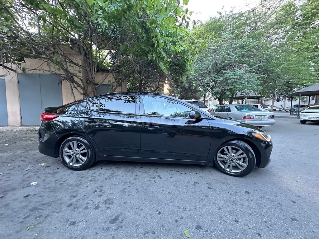 Hyundai Elantra