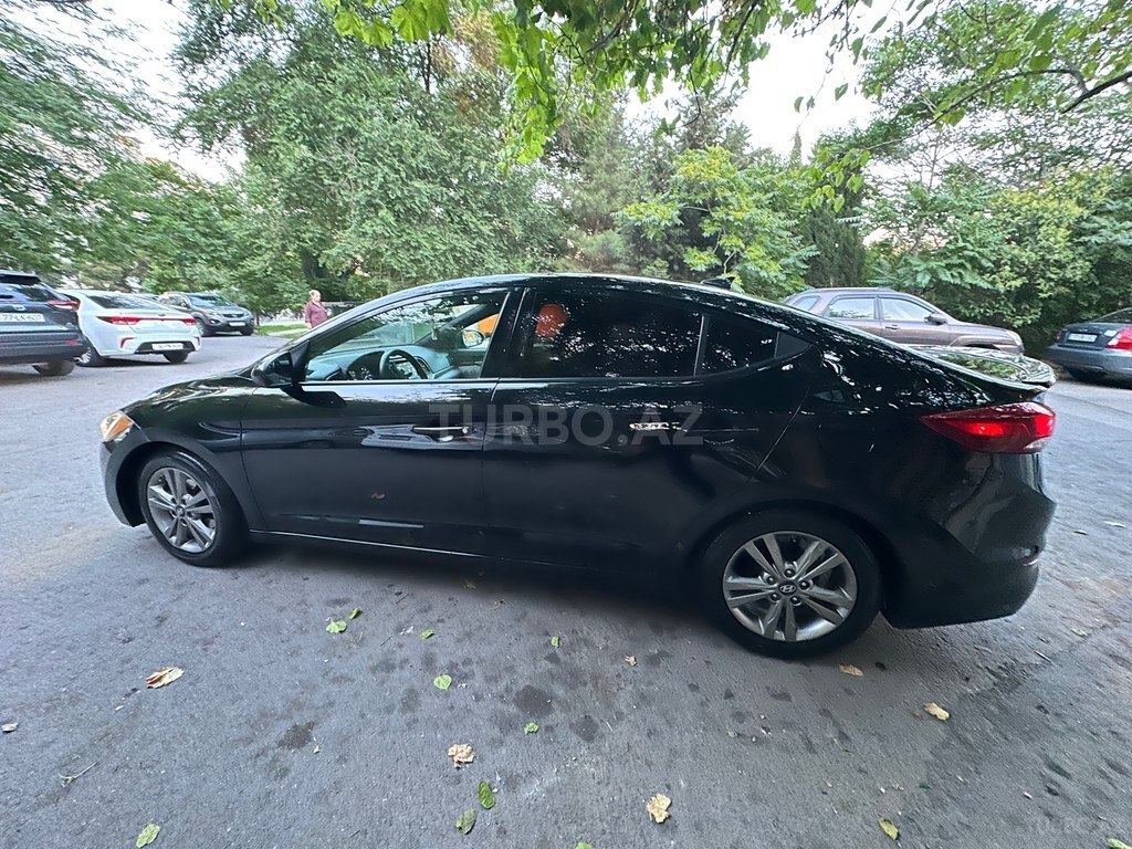 Hyundai Elantra