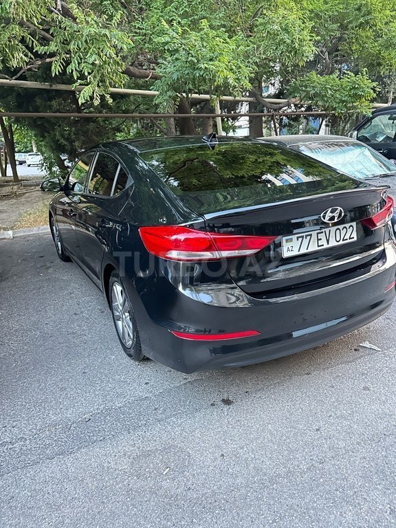 Hyundai Elantra