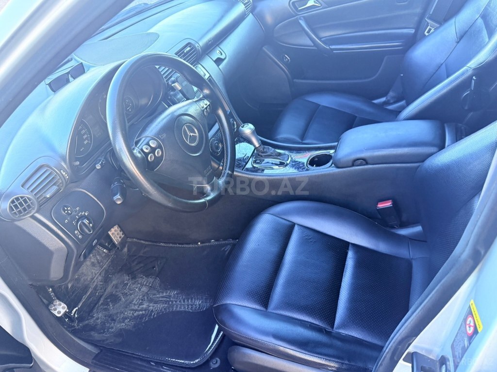 Mercedes C 230