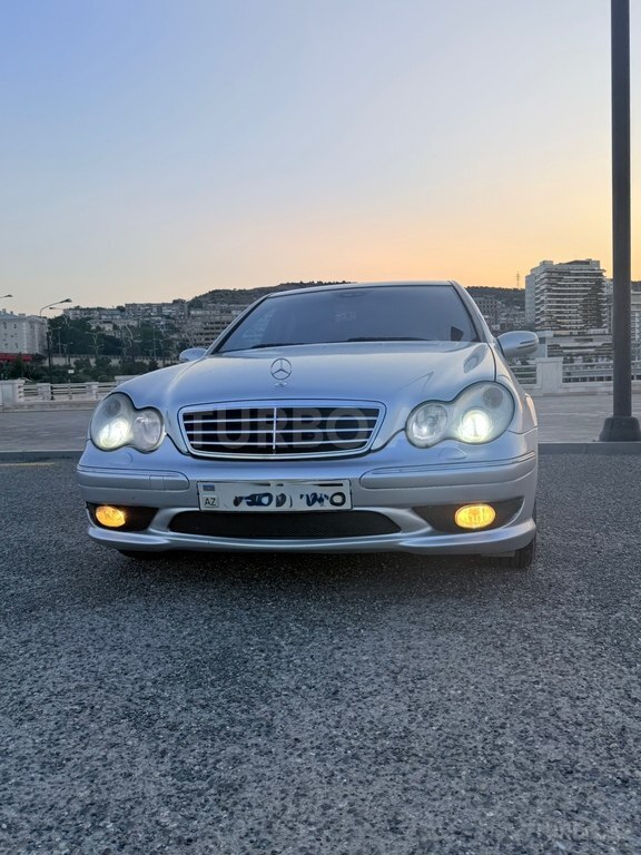 Mercedes C 230